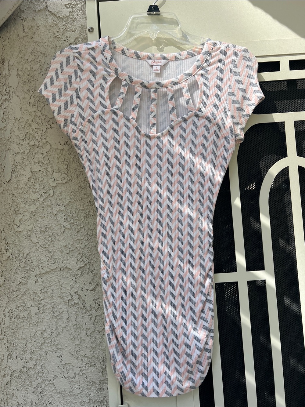 Candie’s Cutout Neckline Chevron Dress Top - Pink & Gray